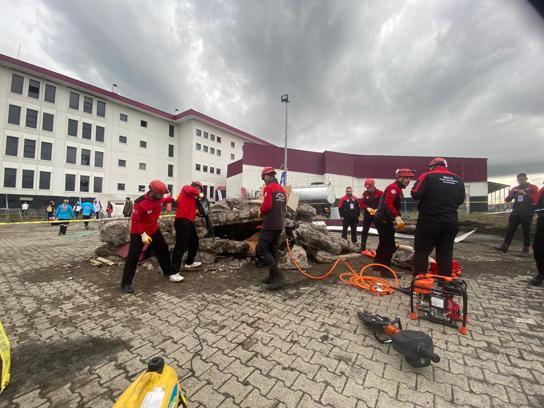 Hava saldırısı senaryosunda nefes kesen tatbikat