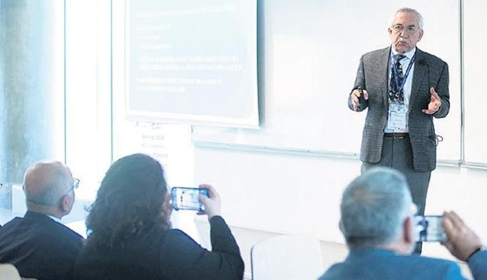 Öğrencilerden eğitim bilimleri konferansı