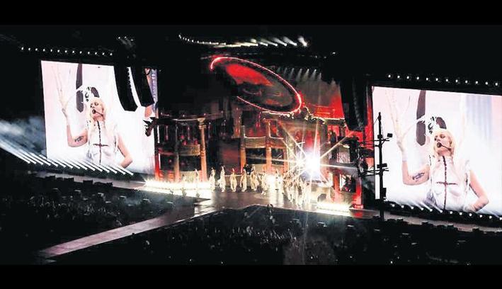 Konser kana bulanacaktı