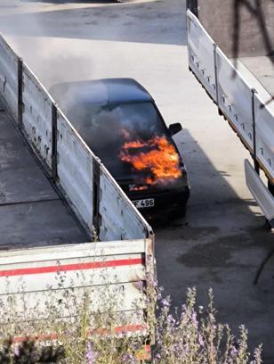 TIR garajında park halindeki otomobil yandı