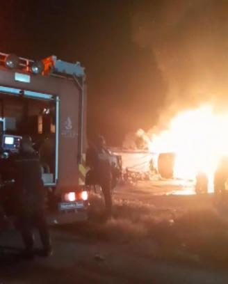 Silivri'de Yangın: 15 Baraka ve Bir Samanlık Kül Oldu