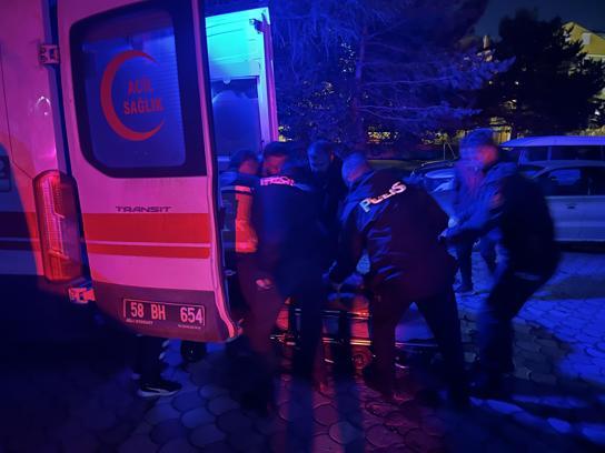 Pompalama Sonucu Kız Arkadaşı ve Kendini Yaraladı