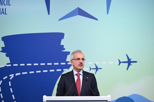 Bakan Uraloğlu: Havalimanlarında hizmet verilen yolcu sayısı 64,2 milyona ulaştı