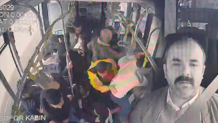 1 kişinin öldüğü metrobüs kazasından yeni görüntü! Şoförün verdiği ilk tepki