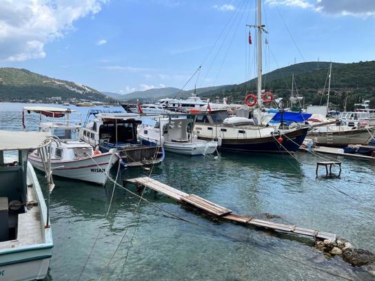 Bodrum'da İzinsiz Tekneler Kaldırıldı