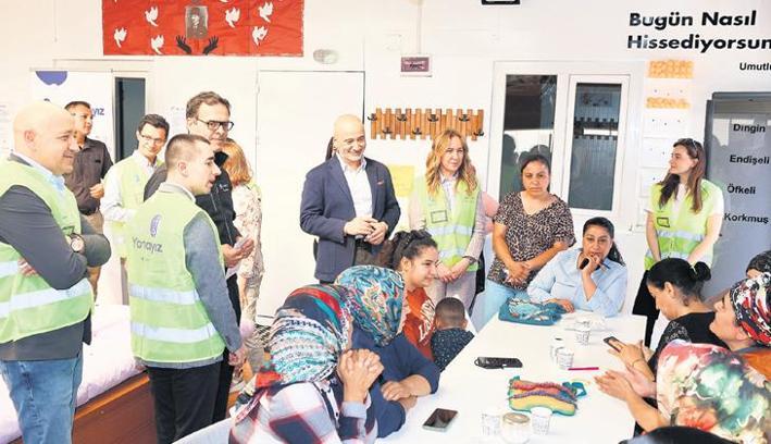Depremin yaraları sarılıyor: Yan yanayız