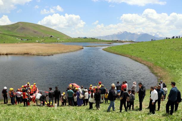 Hakkari'de 30 Yıl Sonra Açılan Yaylada İlk Festival