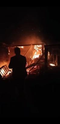 Kocaeli'nde Köy Fırını ve Ardiyesi Yangında Kullanılamaz Hale Geldi