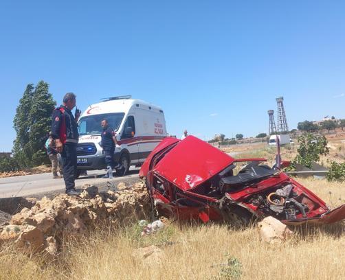 Mardin'de şarampole devrilen otomobilin sürücüsü yaralandı