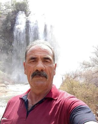 Damperle kamyon arasına sıkışıp hayatını kaybetti