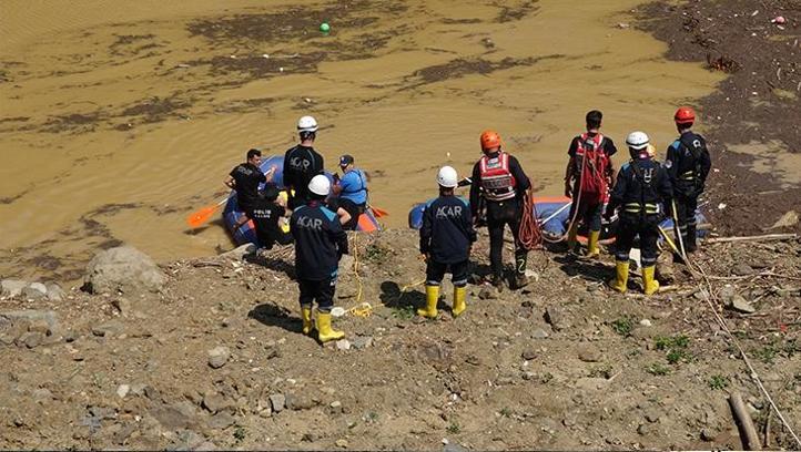 Trabzon’da selden sonra kayıp arayışı 3’üncü gününde: Eşofmanları bulundu