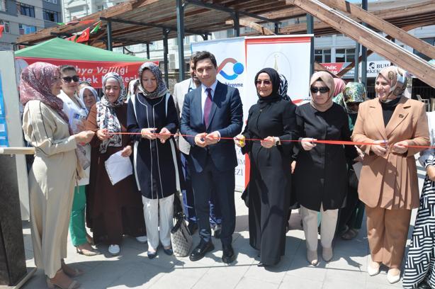 Kütahya'da ADEM kursiyerlerinin sergisi açıldı