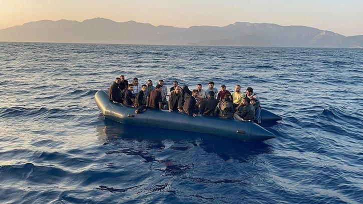 Datça'da 21 kaçak göçmen kurtarıldı