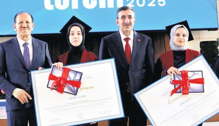 Hasan Kalyoncu Üniversitesi, bin 657 öğrencisini mezun etti
