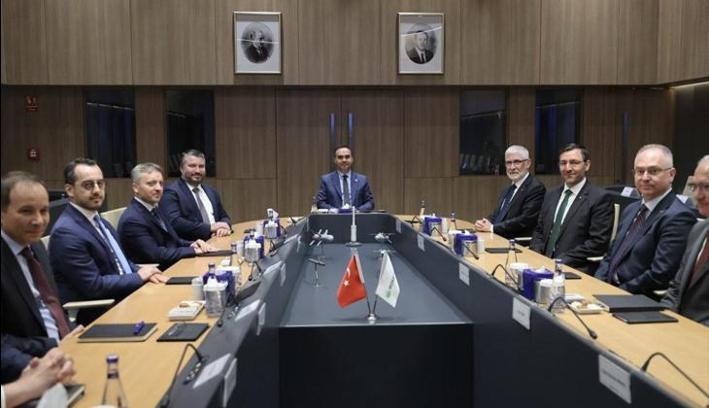Sanayi ve Teknoloji Bakanı Kacır'dan ROKETSAN'a ziyaret