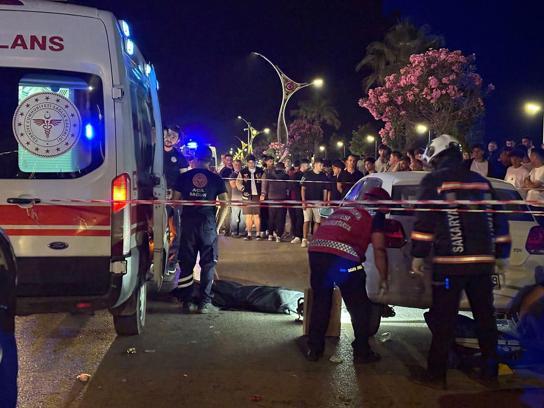 Yolun karşısına geçmeye çalışan yaya, otomobilin çarpmasıyla öldü