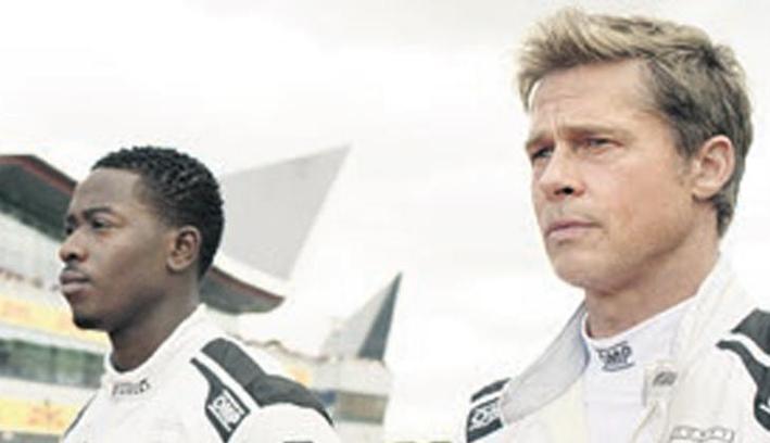 Brad Pitt pistlere hızlı döndü
