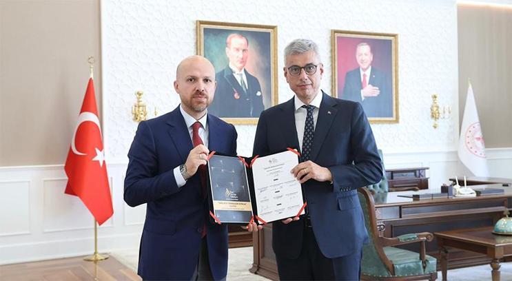 Bakan Memişoğlu İlim Yayma Vakfı Mütevelli Heyeti Başkanı Bilal Erdoğan ile bir araya geldi