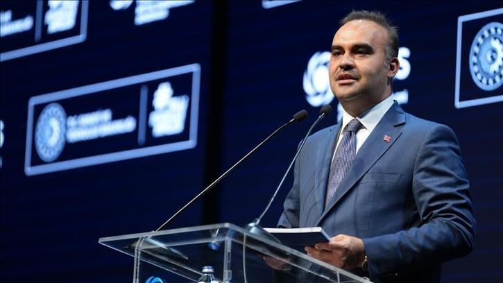Bakan Kacır Gaziantep'te iş insanları ile bir araya geldi