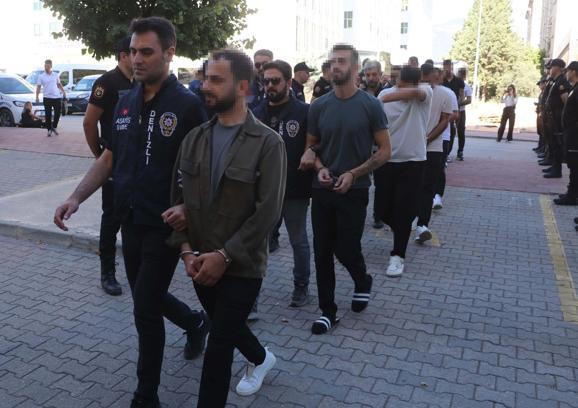 Denizli merkezli 6 ilde örgütlü eskort dolandırıcılığına 22 gözaltı