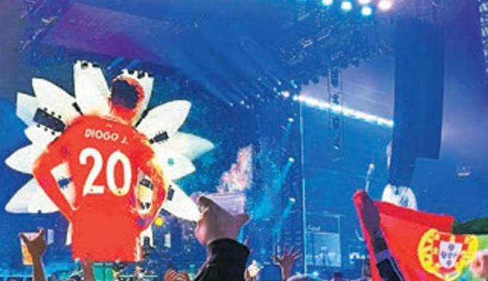 Oasis konserinde Jota’yı unutmadı