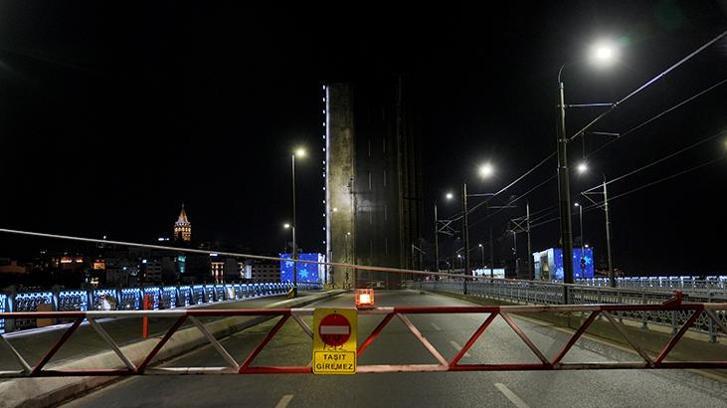İstanbul'da Yeni Galata Köprüsü trafiğe kapatıldı