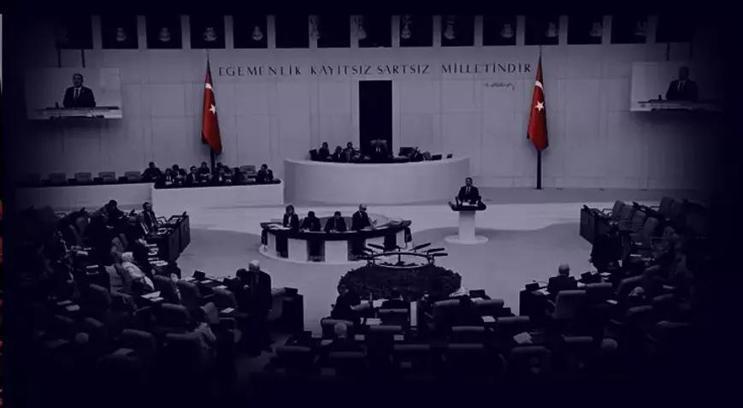 En düşük emekli aylığı artıyor! Kanun teklifi Meclis'ten geçti