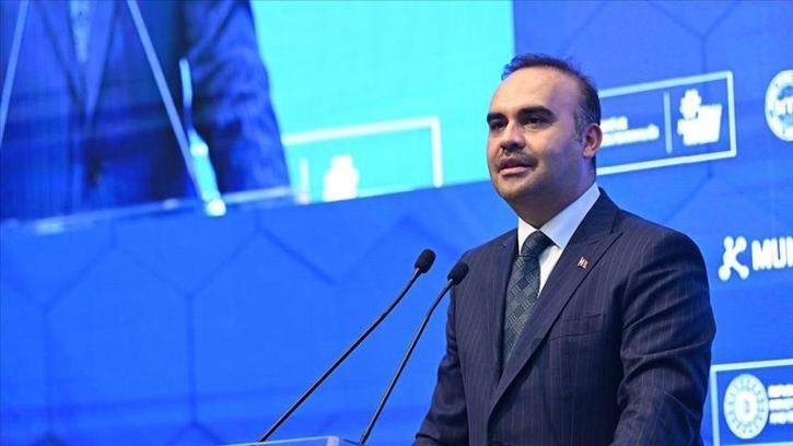 Bakan Kacır: Sanayicilerimiz üretiyor, Türkiye kalkınıyor