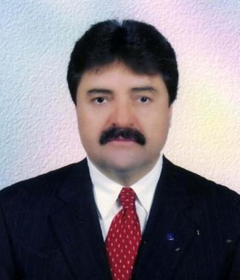 Evinin önünde silahlı saldırıya uğrayan mali müşavir öldü