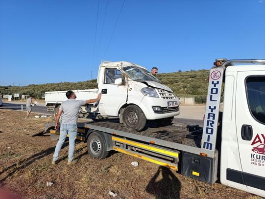 Beyaz eşya yüklü kamyonet devrildi: 1 yaralı
