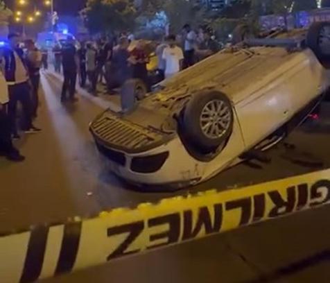 Siirt'te çarpışan otomobillerden biri takla attı: 2 yaralı