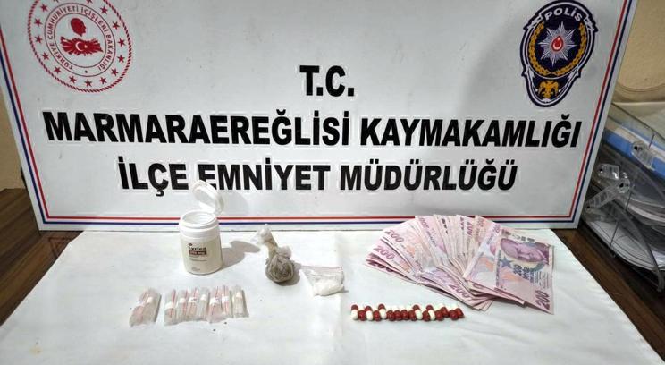 Otomobilinde uyuşturucu ele geçirilen şüpheli gözaltında