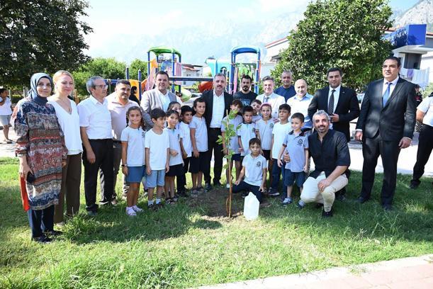 Kemer'de İlköğretim Haftası kutlandı