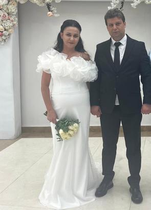 20 günlük eşini öldürüp, intihar etti