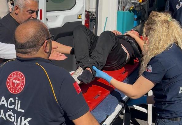 Yolun karşısına geçerken otomobilin çarptığı öğrenci yaralandı