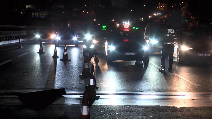 İstanbul - Bayrampaşa'da viyadüğün genleşme derzi koptu: 2 yaralı