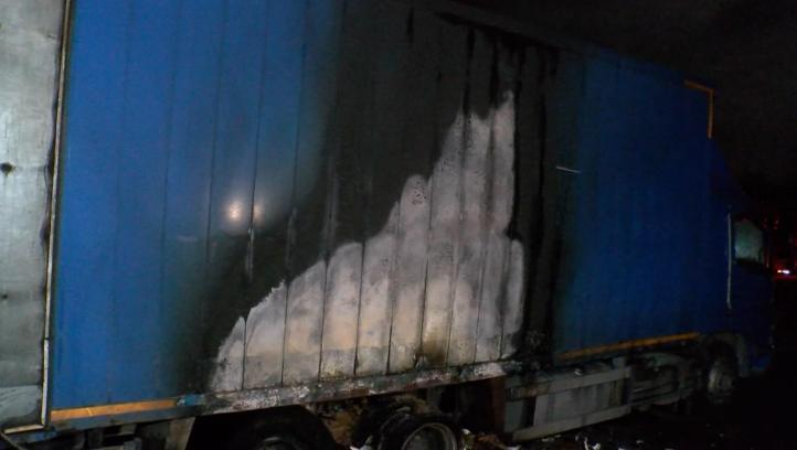 İstanbul -Kuzey Marmara Otoyolu’nda seyir halindeki kamyon alev aldı