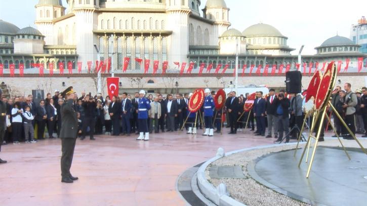 İstanbul- Taksim Meydanı'nda Atatürk'ü anma töreni