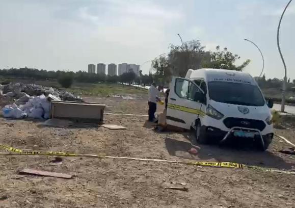 Mersin'de çekyat içerisinde bıçaklanmış erkek cesedi bulundu