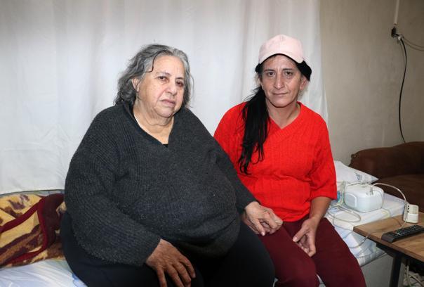 Park yapılacak alandaki gecekonduyu boşaltmaları istenen anne: İlaçlarımı bile zor alıyorum