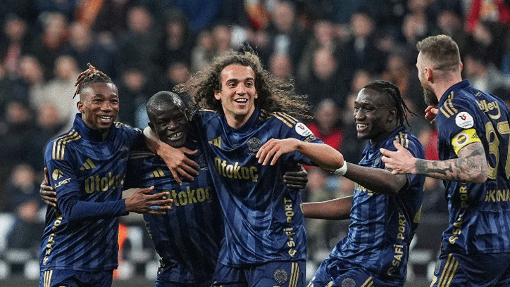 Fenerbahçe'de ayrılık rüzgarı! Yıldız oyuncu için 20 milyon Euro'yu gözden çıkardılar
