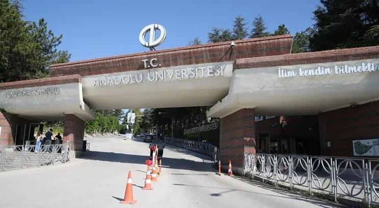 Türkiye'de bir ilk! Anadolu Üniversitesi'nden 15 yeni program