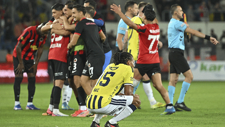 F.Bahçe'de İsmail Kartal'a rotasyon eleştirisi