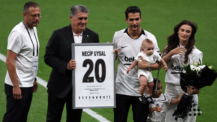 Beşiktaş’tan Necip Uysal’a veda! 'Hepinizi çok seviyorum'