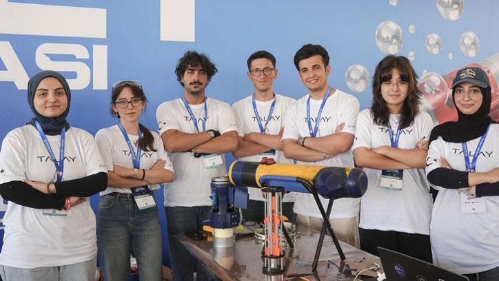 Farklı bölgelerden gelen öğrenciler TEKNOFEST Mavi Vatan'da Türkiye için teknoloji üretiyor