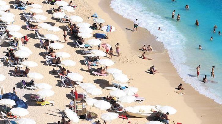 Antalya’ya 10 milyon yabancı turist geldi