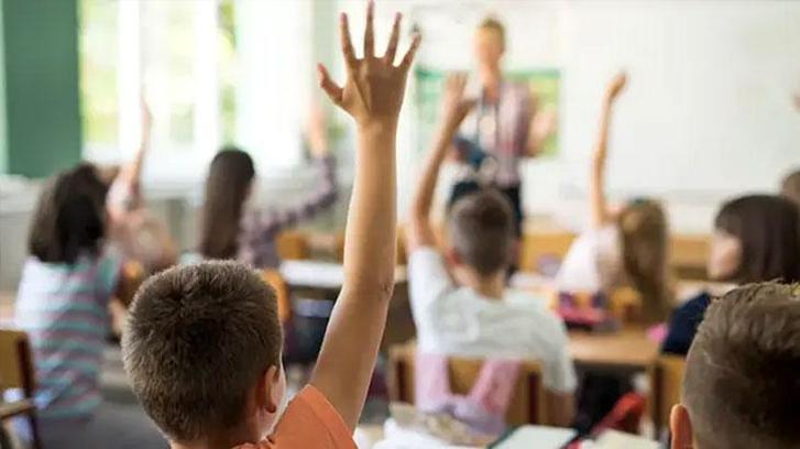 Öğretmenler seminerin ilk haftasını çevrim içi olarak yapacak
