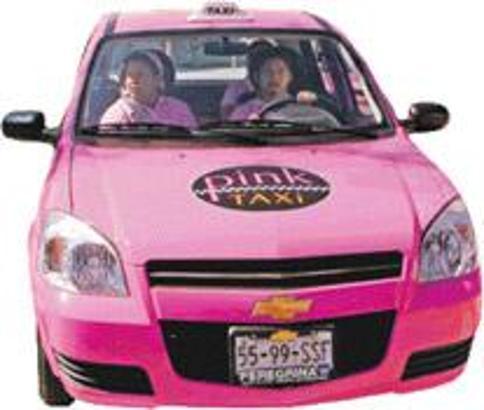 Pembe taksi modası Meksika’da