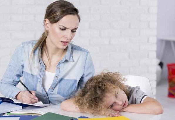 Dikkat eksikliği (ADHD) ve hiperaktivite belirtileri nelerdir?