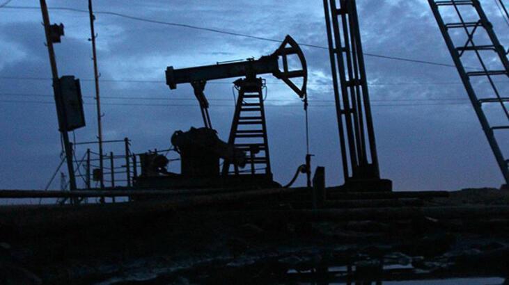 IEA küresel petrol talebi öngörüsünü düşürdü